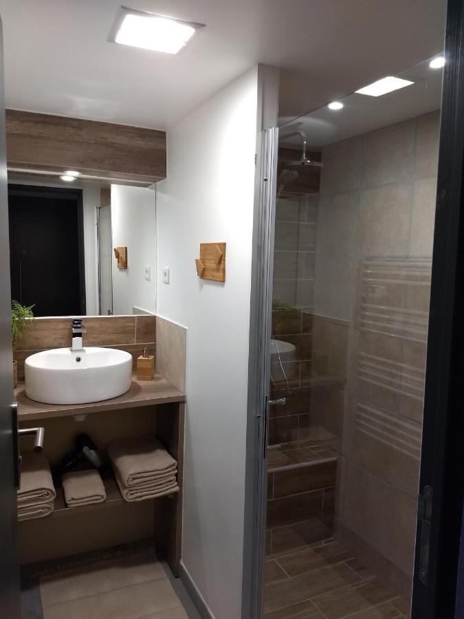 Bed and Breakfast Les Terrasses De Valensole Exterior foto