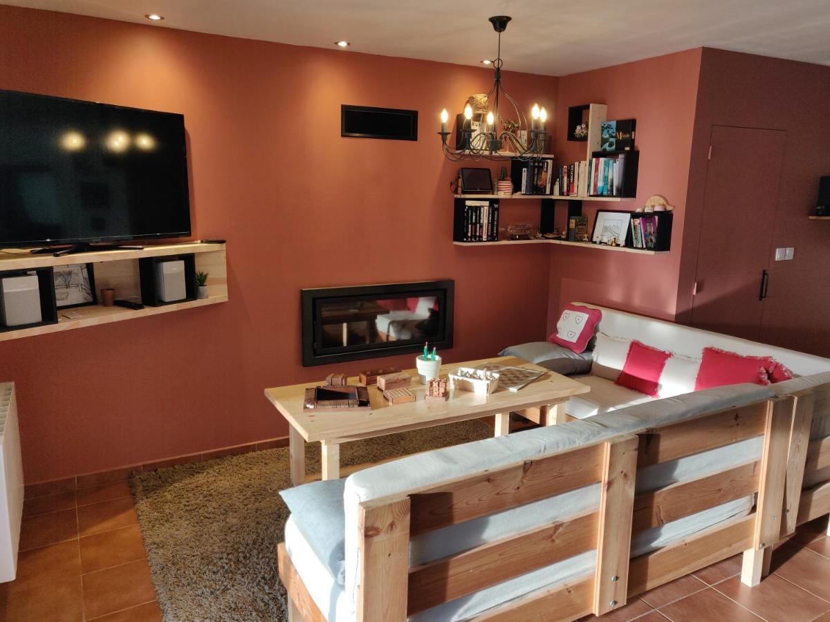 Bed and Breakfast Les Terrasses De Valensole Exterior foto