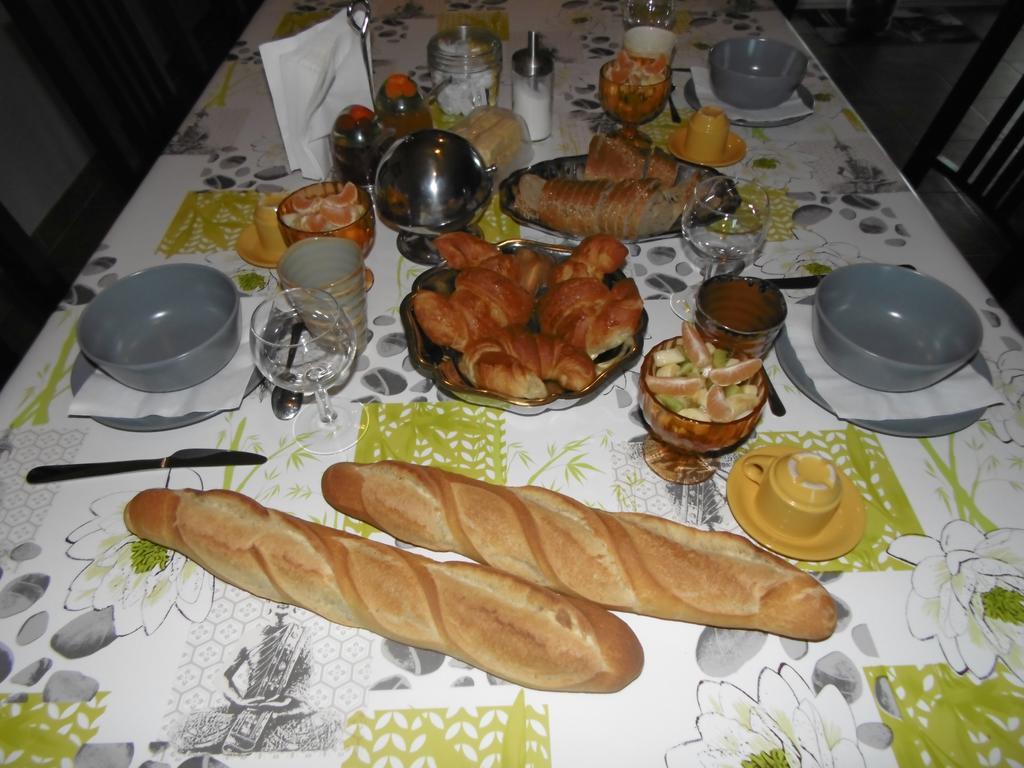 Bed and Breakfast Les Terrasses De Valensole Exterior foto