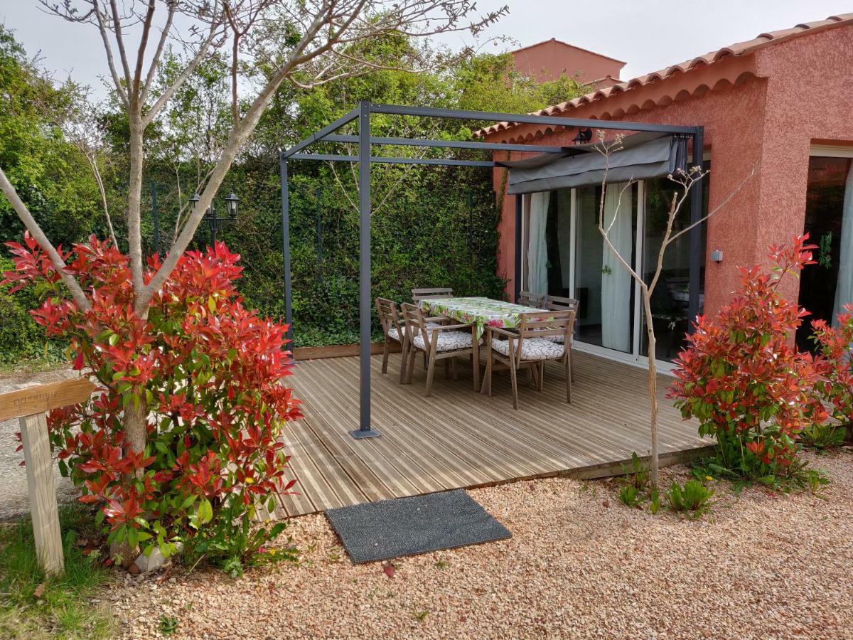 Bed and Breakfast Les Terrasses De Valensole Exterior foto